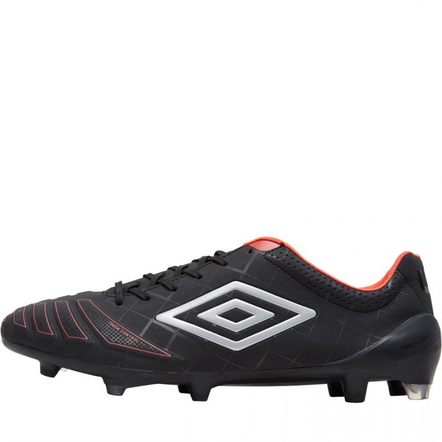 Umbro UX Accuro Pro HG Black Metallic Grenadine